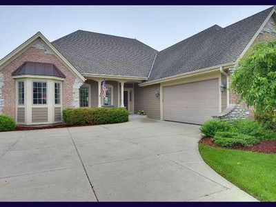 W126N6540 Sycamore Ln, Menomonee Falls, WI, 53051
