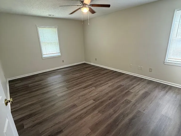 403 Wormwood Ln #C — Photo 12