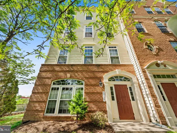 5725 Callcott Way Unit P, Alexandria, VA 22312