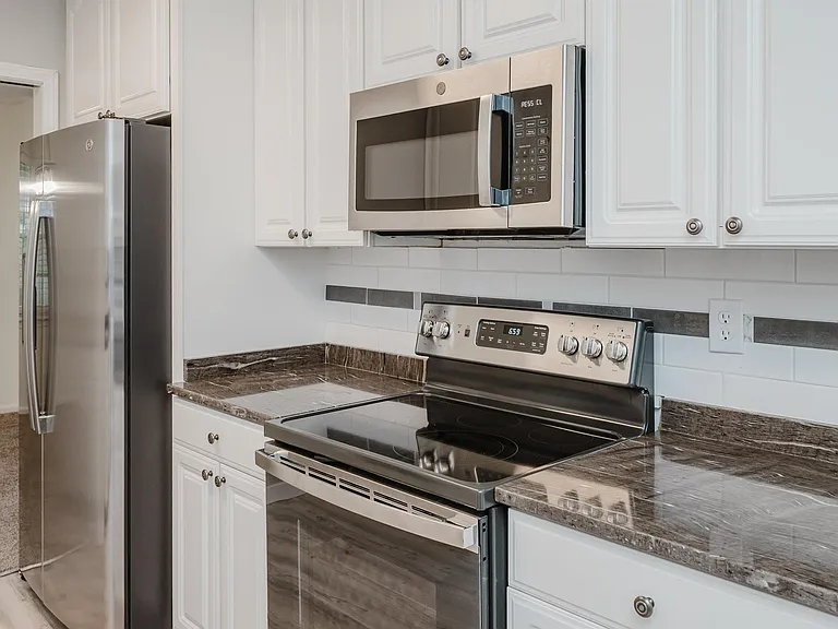 1440 Hickory Ln — Photo 14