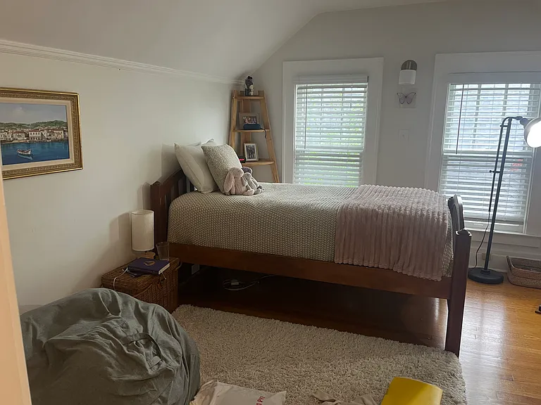 Circle Rd — Photo 20