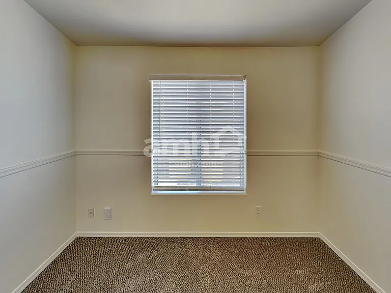 7729 W Rancho Dr — Photo 12