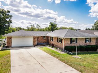 104 Tanner St, Bloomington, IL 61701