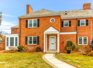 4 Grennan Rd, West Hartford, CT 06107