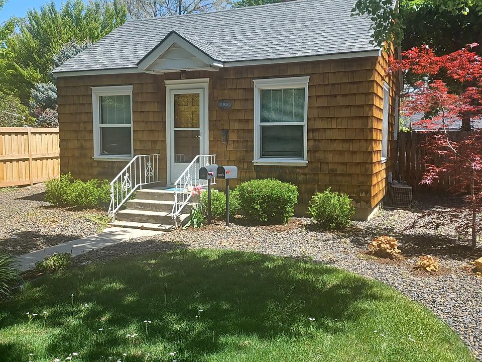 Front of cottage