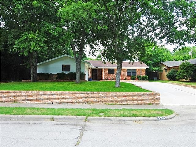 1st image of 705 Wyche Dr