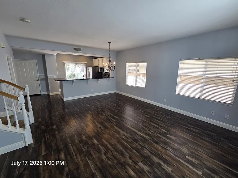 1467 Normandy Dr — Photo 7