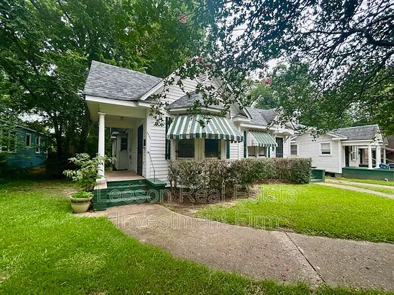 3345 Alexander Ave — Photo 1