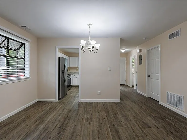 1248 Falling Water Dr SE — Photo 9