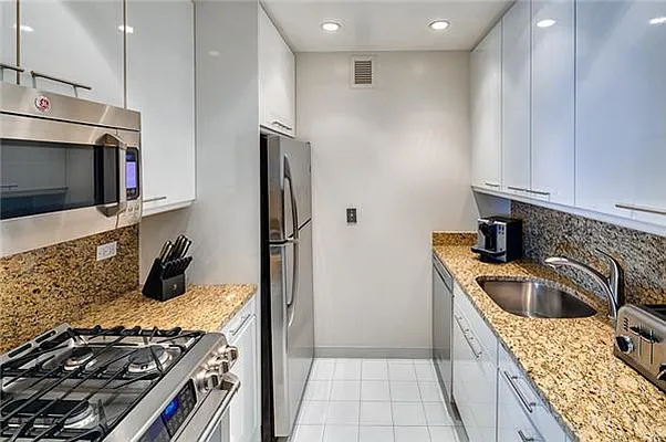 Rented by Park River | media 27