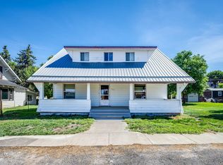 212 C St, Endicott, WA 99125
