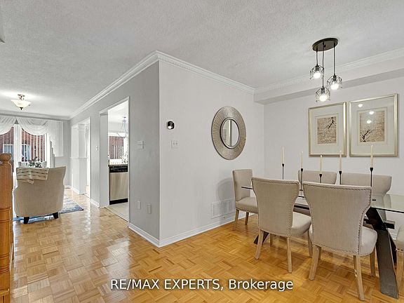 4th image of 19 Foxchase Ave #61