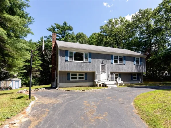 49 Forest St, Carver, MA 02330