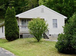 901 Western Rd, Waynesboro, VA 22980