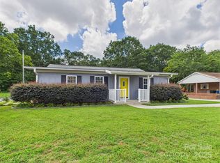 1416 23rd Ave NE, Hickory, NC 28601