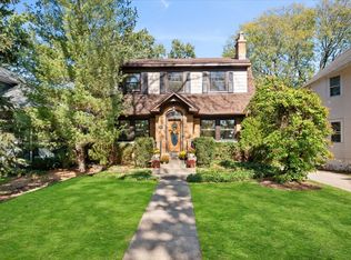 1626 Elmwood Ave, Wilmette, IL 60091