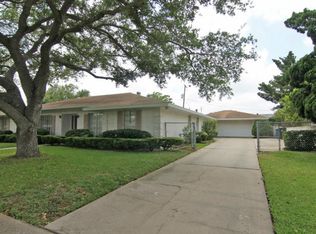758 Meadowbrook Dr, Corpus Christi, TX 78412