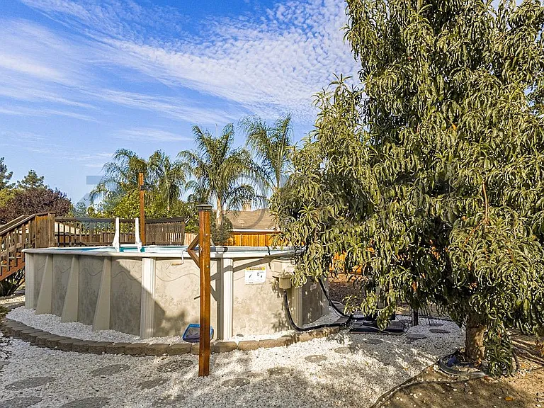 1465 Valley Glen Dr — Photo 35