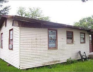 2nd image of 21195 Eden St