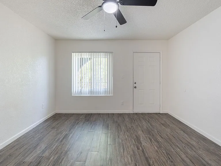 3222 W Indian School Rd — Photo 82