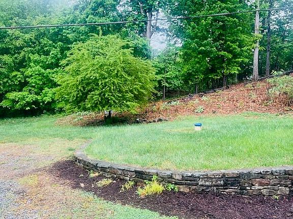 5th image of 1365 Lilac Ln