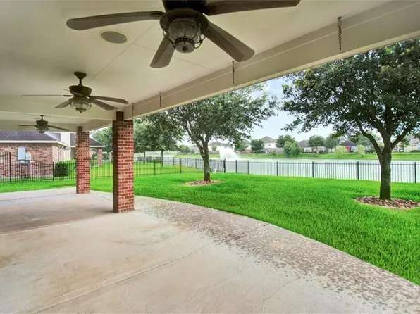 26011 N Lakefair Dr, Richmond, TX 77406