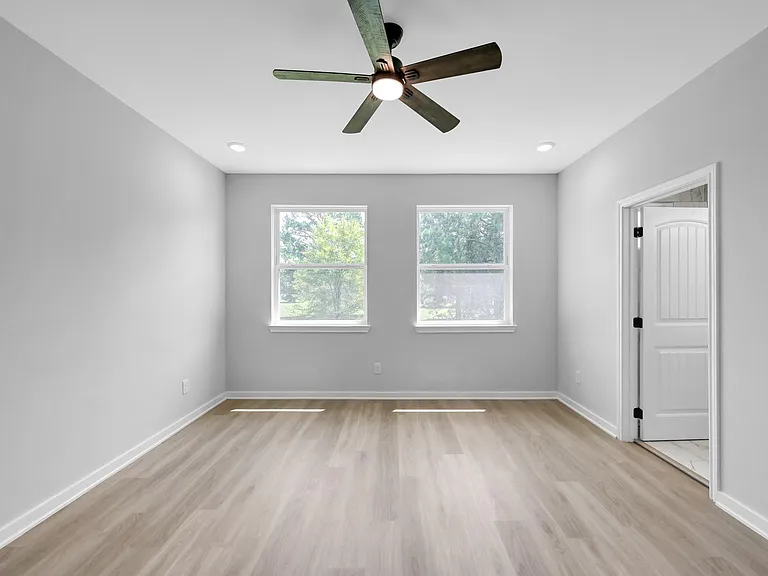 14833 Spica Ct — Photo 22