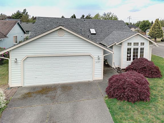 2nd image of 6127 Thornbury Ct SE