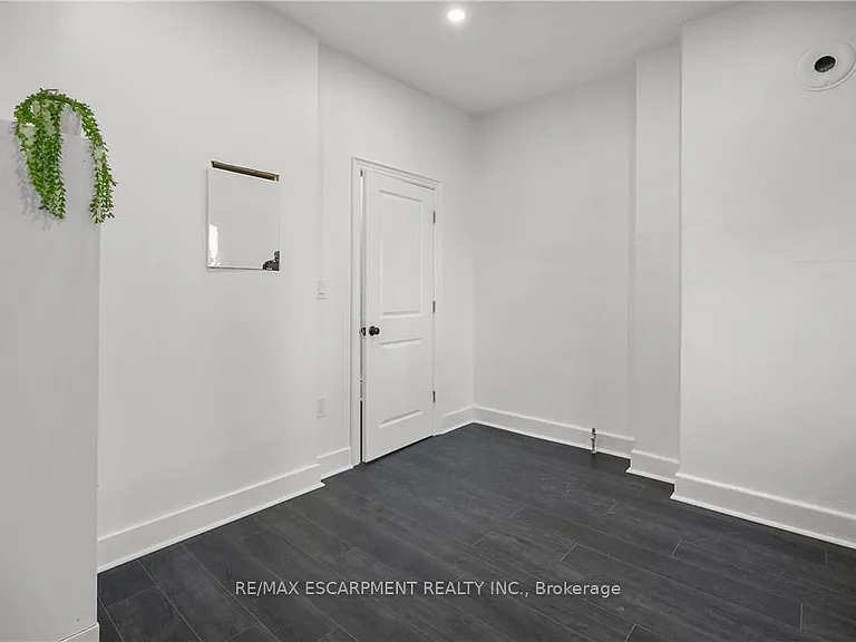 63 John St S #302 — Photo 15