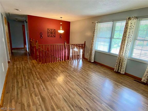 4th image of 2714 Southmoor Hts