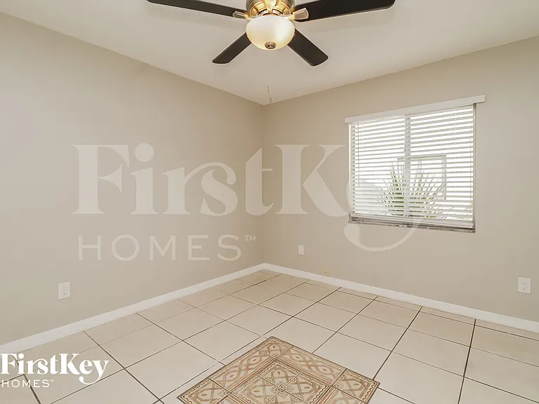 372 Fairgreen Pl — Photo 12
