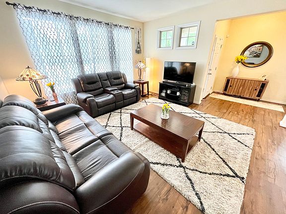 5th image of 10500 Marions Way