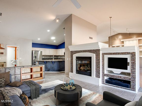 2nd image of 63134 E Flower Ridge Dr