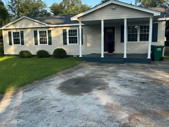 93 Morningside Dr, Albany, GA 31705