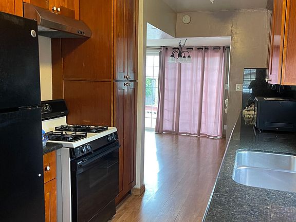 2nd image of 3564 Mauricia Ave