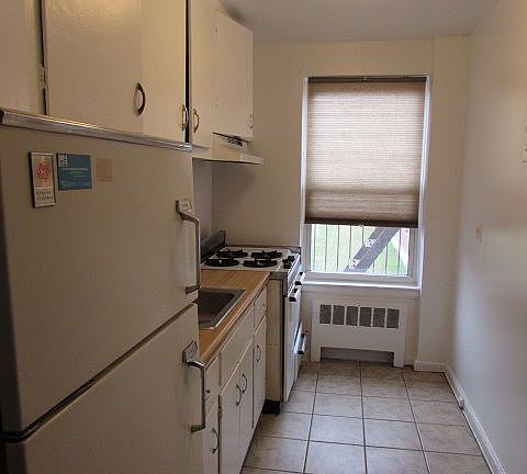 5th image of 13840 Jewel Ave #2D