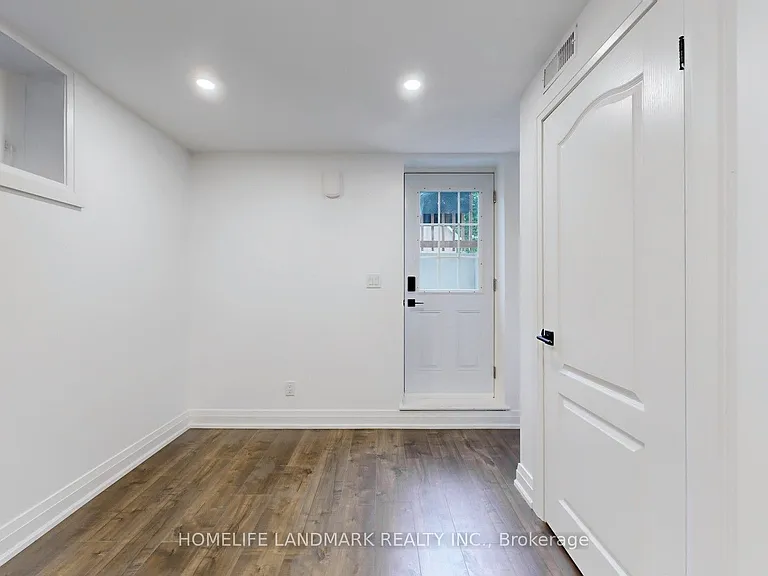 1661 Mount Albert Rd #2 — Photo 6