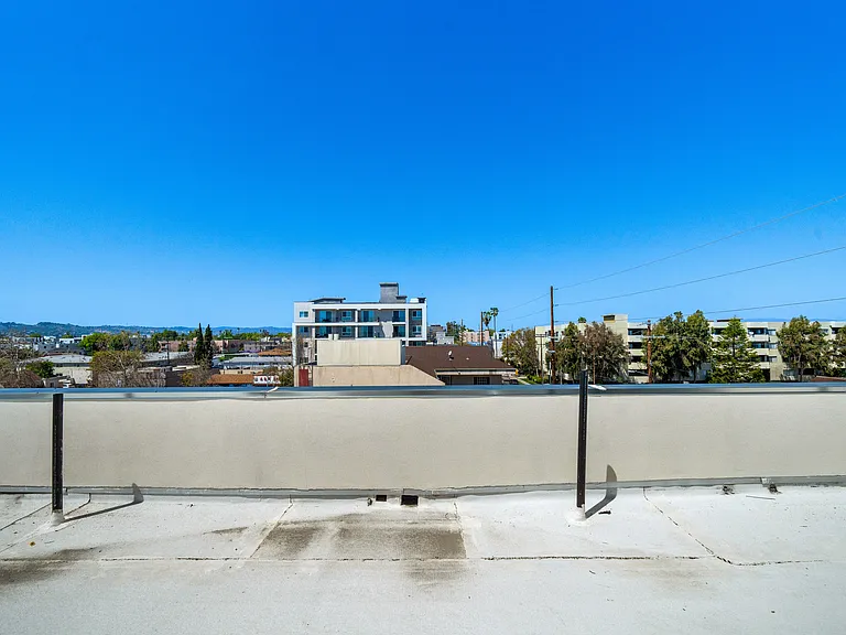 11344 Hatteras St #G12 — Photo 33