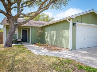 115 Sun Harbor St, Rockport, TX 78382
