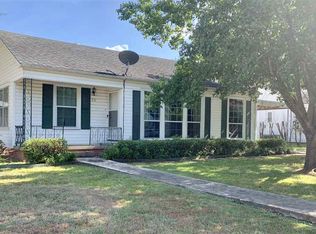 310 E Neal St, Carthage, TX 75633