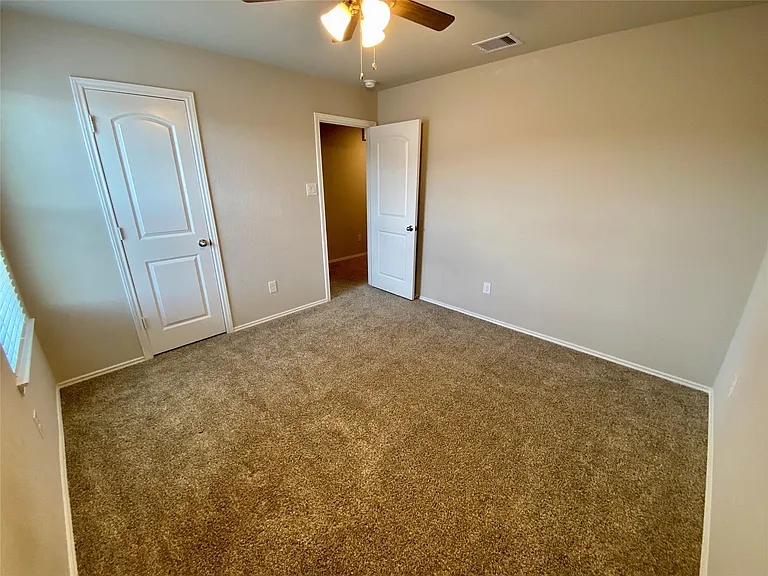 13832 Rock Island Trl — Photo 28