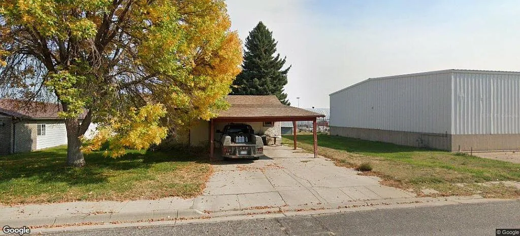 521 Freimuth Ave — Photo 1