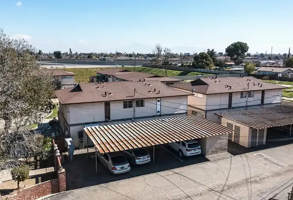 Chateau Villa Apartments