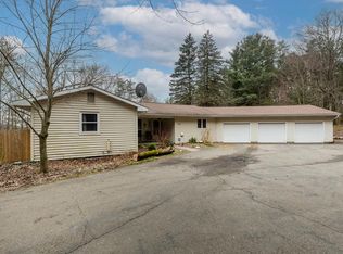 656 Moss Hill Rd, Horseheads, NY 14845