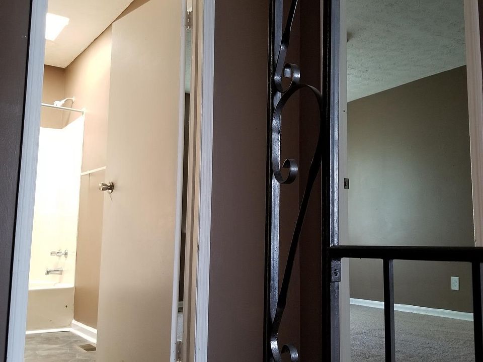 1st image of 221 Donalynn Dr APT A