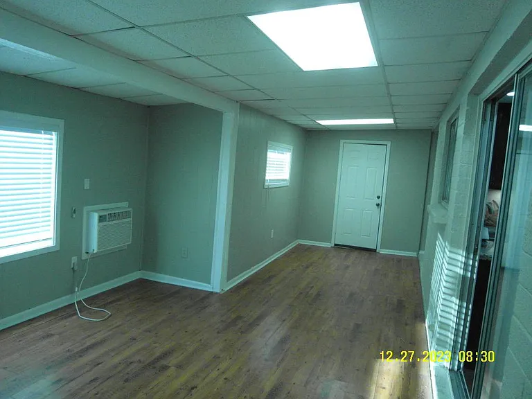 905 W Saint John Rd — Photo 21