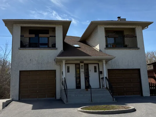 174 Stevenson Rd S #6, Oshawa, ON L1J 5M2