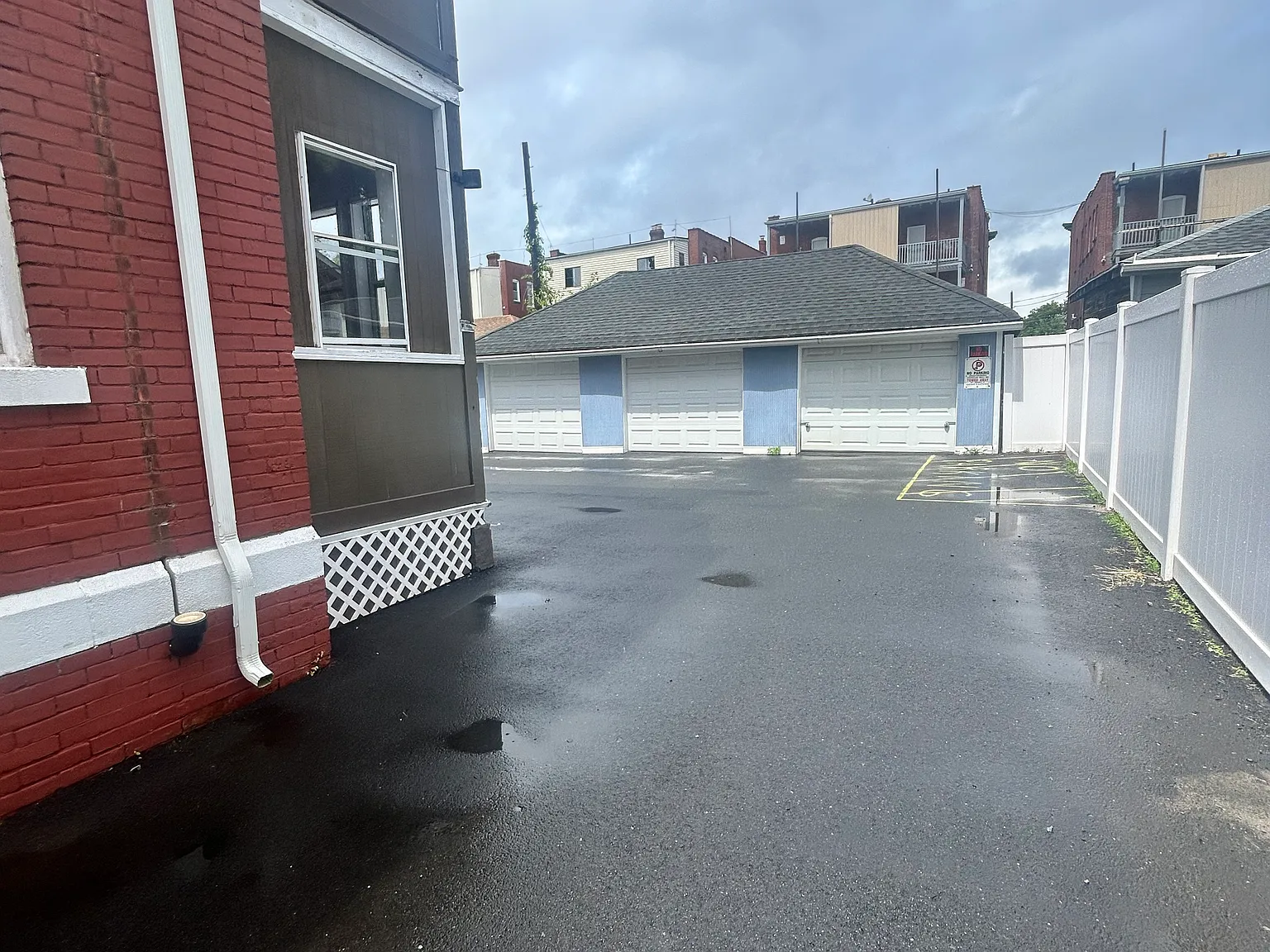 2 bed, 1267 sqft, $1,800 — Photo 2