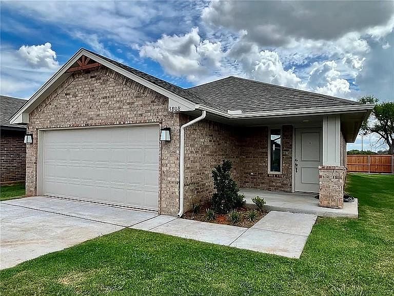 1st image of 3808 Apple Villas Cir
