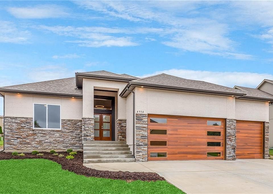 1st image of 4712 SE Reda Ct